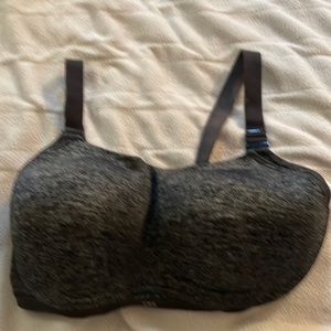 Victoria’s Secret VSX sports bra 36DDD